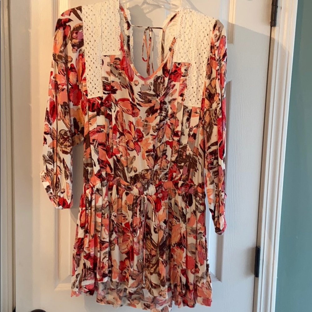 Floral Top NWOT